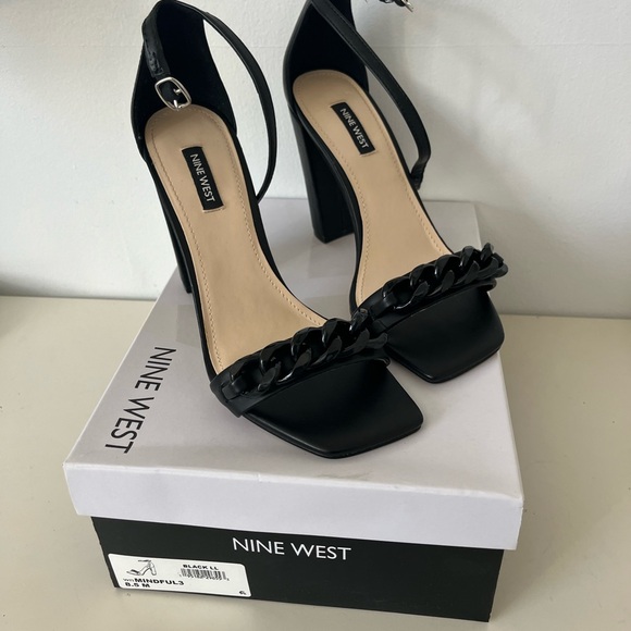 Nine West Black Chunky Heel Sandals - Picture 4 of 7